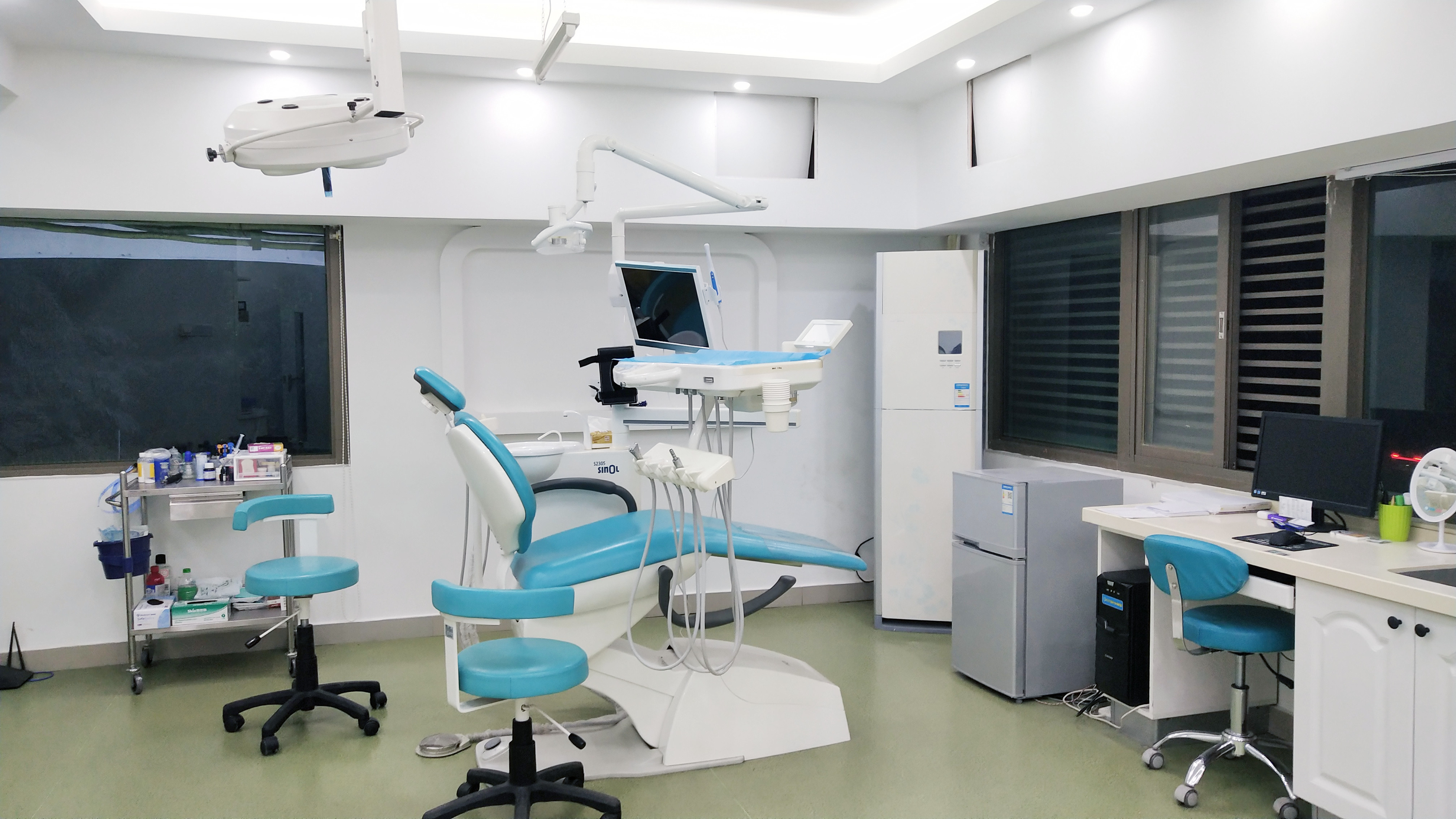 深圳宝安西乡正规的牙科怎么选？世纪河山无痛儿童窝沟封闭+正夫德国ICX种植+宝城98.6%